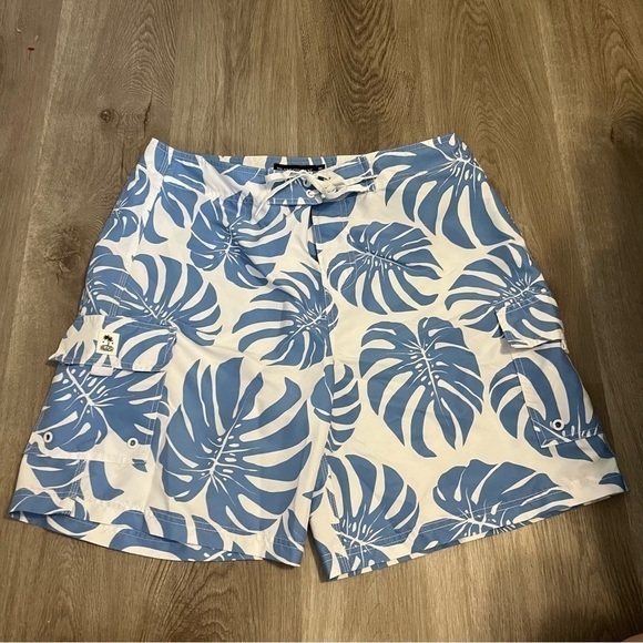 Men's Island Company Blue & White Tropical Print Swimsuit - Picture 2 of 8